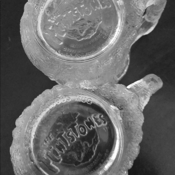 The Flintstone Set of Two Glass Mugs McDonalds - Picture 3 of 8